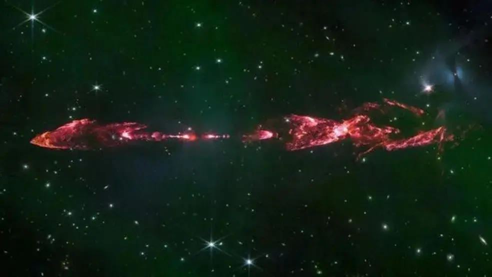 Imagem da notícia: Telescópio James Webb flagra imagem de estrela 'recém-nascida'