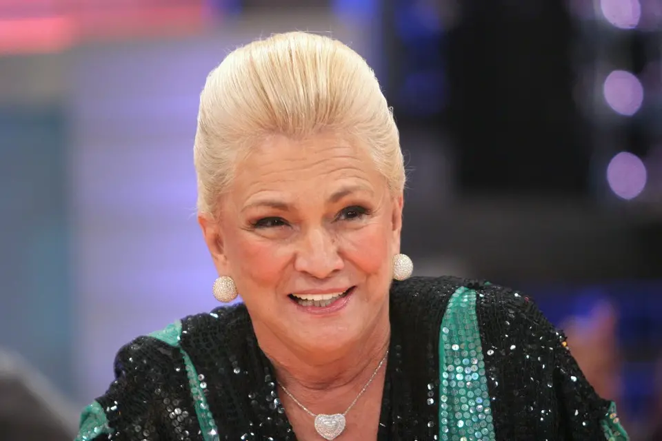 Imagem da notícia: Joias de Hebe Camargo compradas por Lilian Gonçalves são furtadas por funcionária