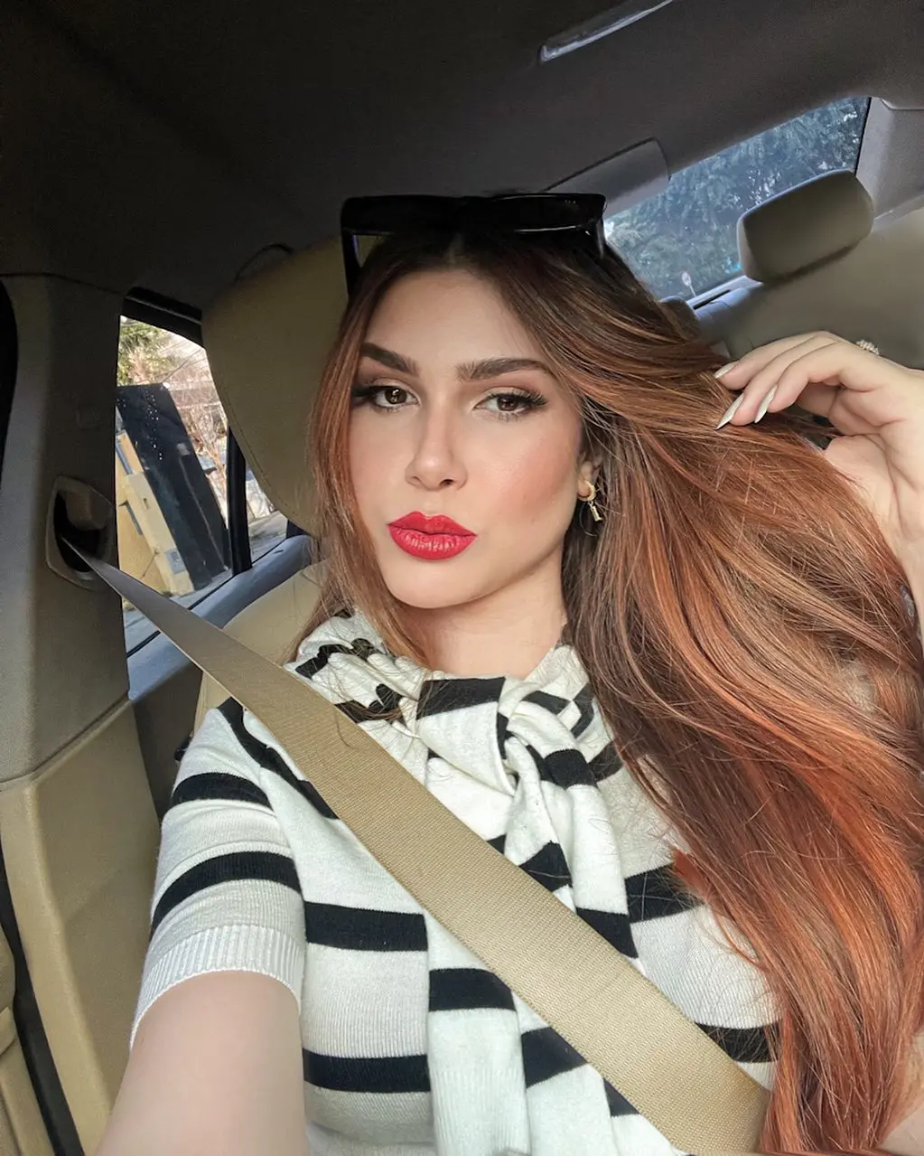 Imagem da notícia: Influencer é internada em UTI por xixi preto após aula de spinning
