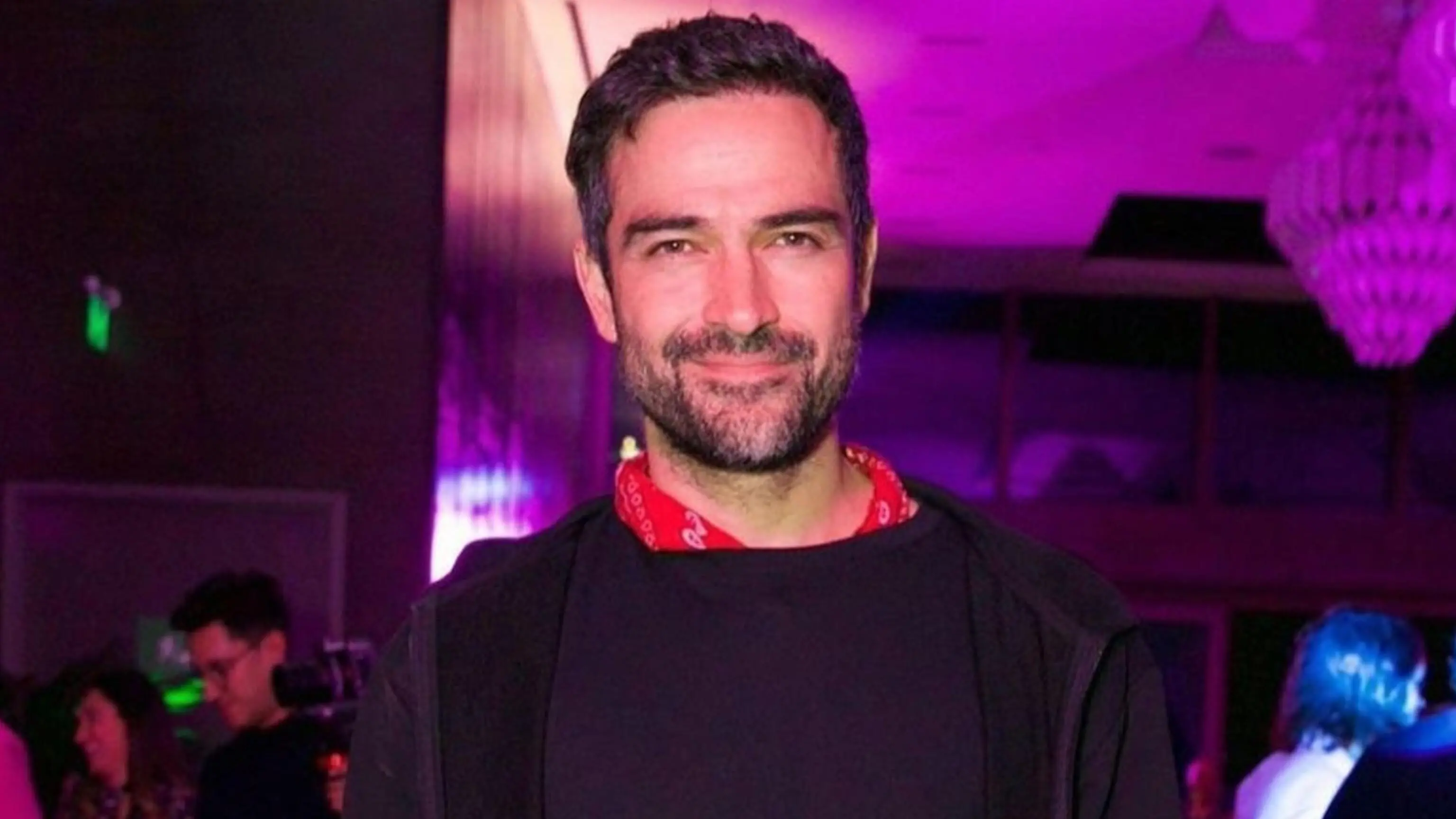 Imagem da notícia: Por que Alfonso Herrera, o 'Miguel', não está na turnê do RBD? Entenda decisão