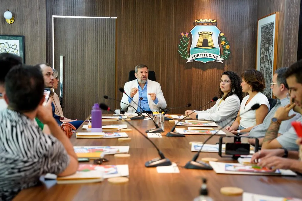 Grupo define últimos detalhes antes do lançamento do edital