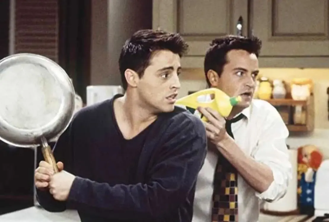 Imagem da notícia: Matt LeBlanc faz homenagem a Matthew Perry e relembra momentos em Friends: 'nunca me esquecerei'