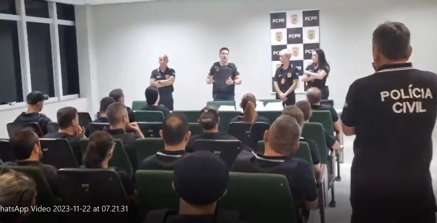 Imagem da notícia: Polícia prende suspeitos de criar escritórios de advocacia e aplicar golpes em diversos estados