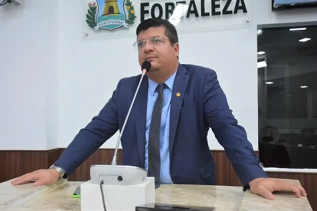 O vereador Bruno Mesquita se filiou ao PL em 2023, após convite de Acilon e Júnior Mano, segundo o parlamentar