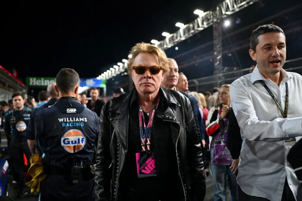 Imagem da notícia: Axl Rose, vocalista do Guns N'Roses, é acusado de agressão sexual nos EUA