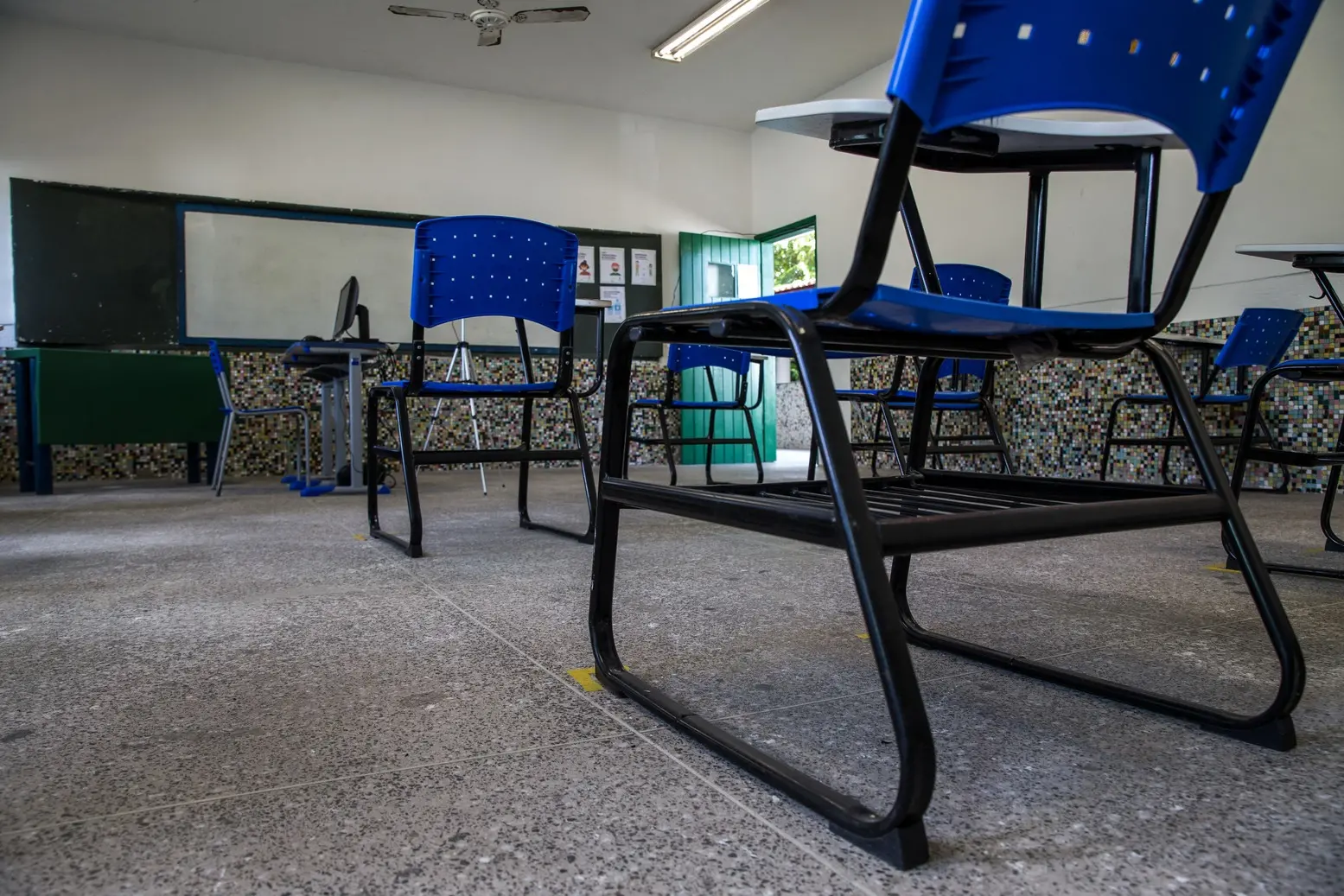 Imagem da notícia: Onda de calor: 70% das salas de escolas públicas e privadas do Ceará não são climatizadas