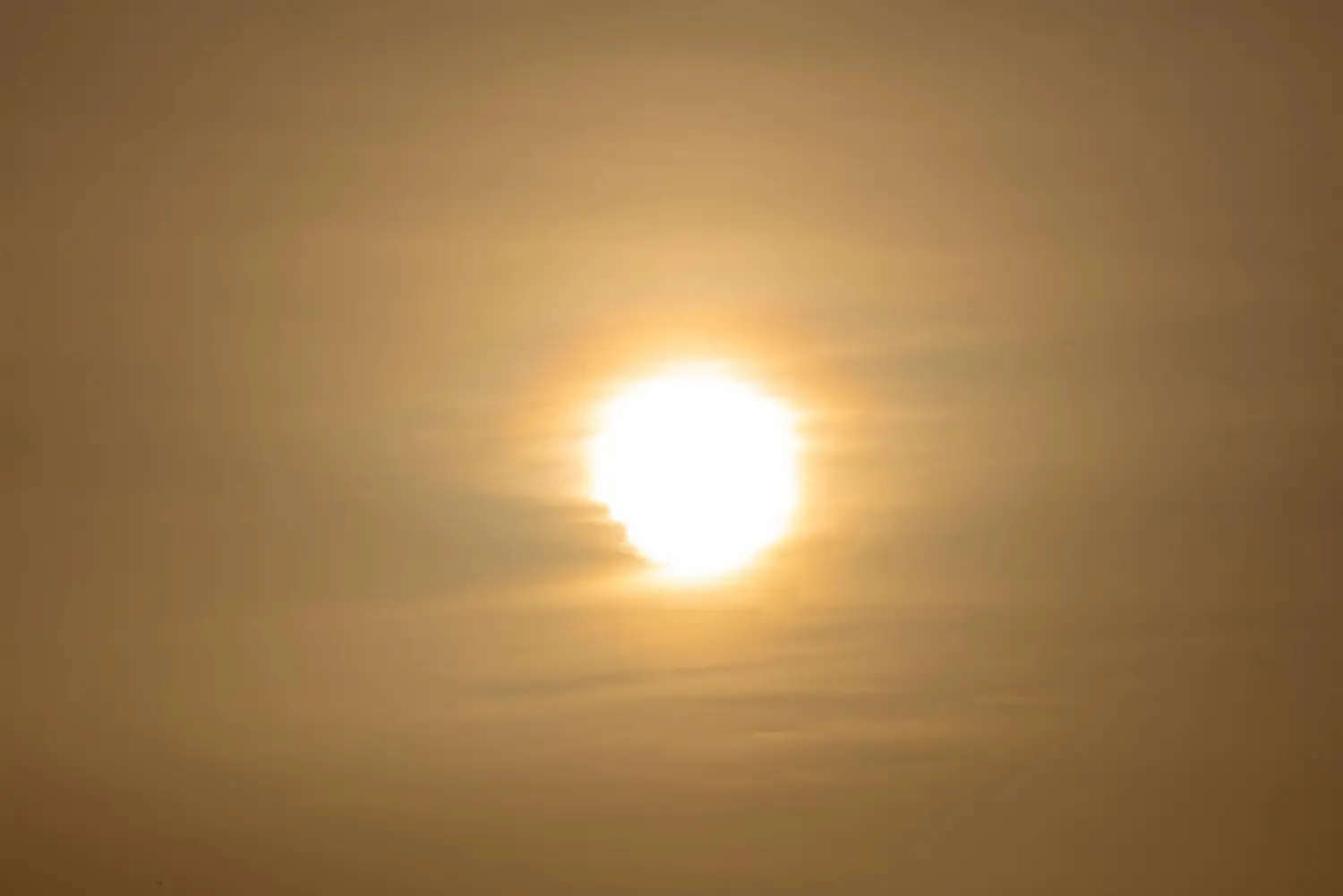 Imagem da notícia: Com 39,3ºC, cidade do interior tem maior temperatura do CE pelo 2º dia seguido; veja lista
