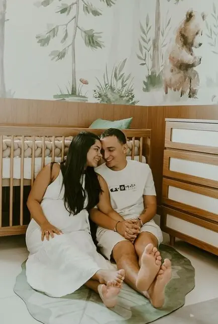 Imagem da notícia: Ary Mirelle e João Gomes mostram decoração do quarto do bebê Jorge