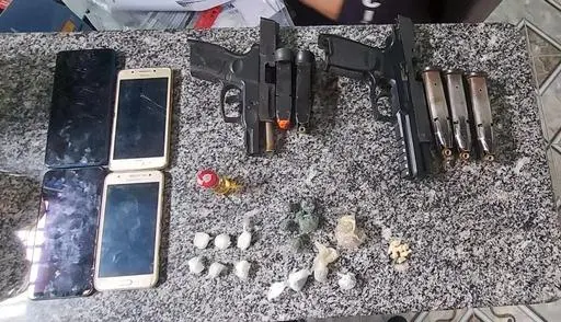 Imagem da notícia: 'Grupo de Amigos': dez PMs acusados de organização criminosa e homicídios em Fortaleza são afastados