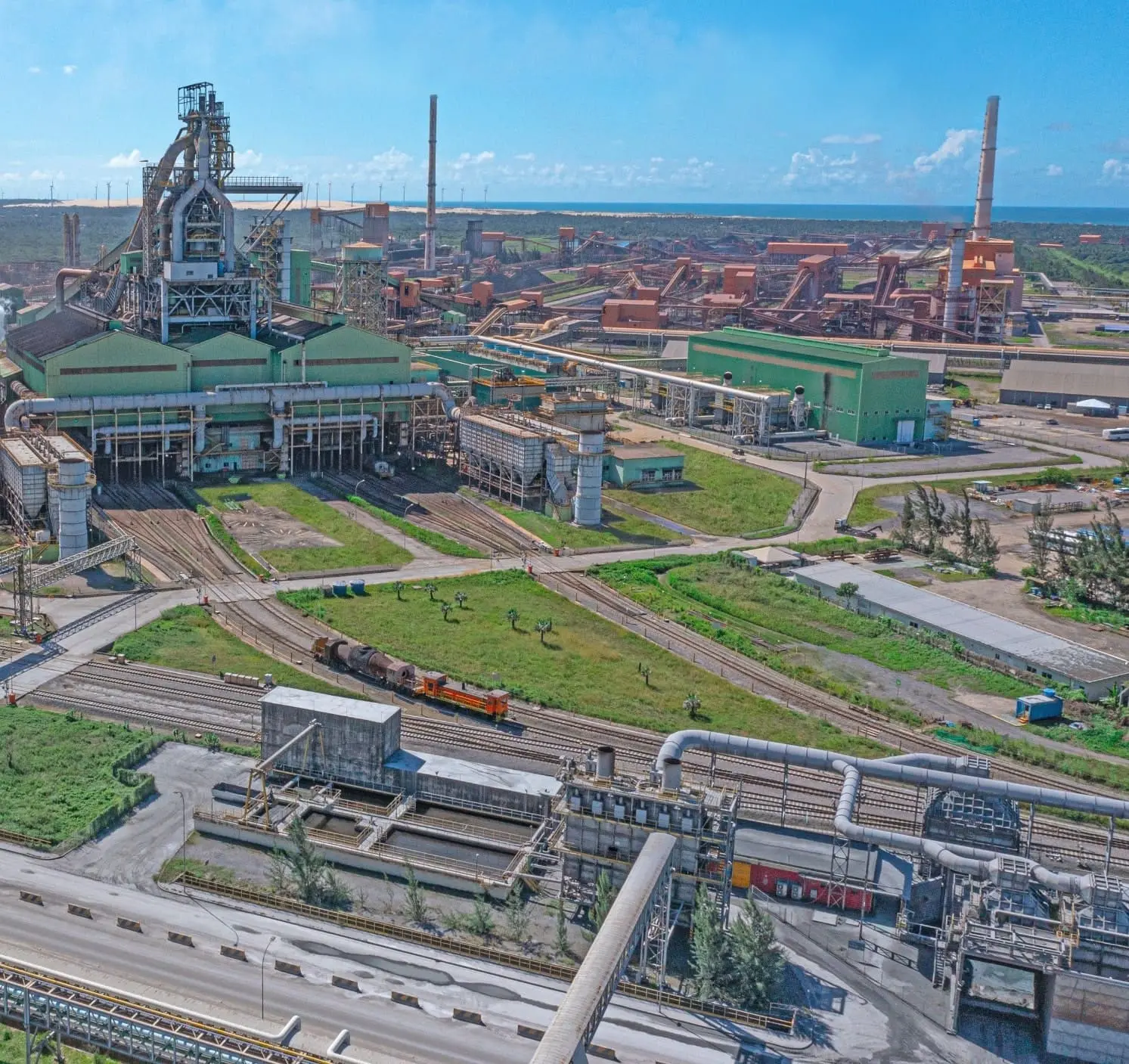 Alto-forno da usina da Arcelor Mittal Pecém