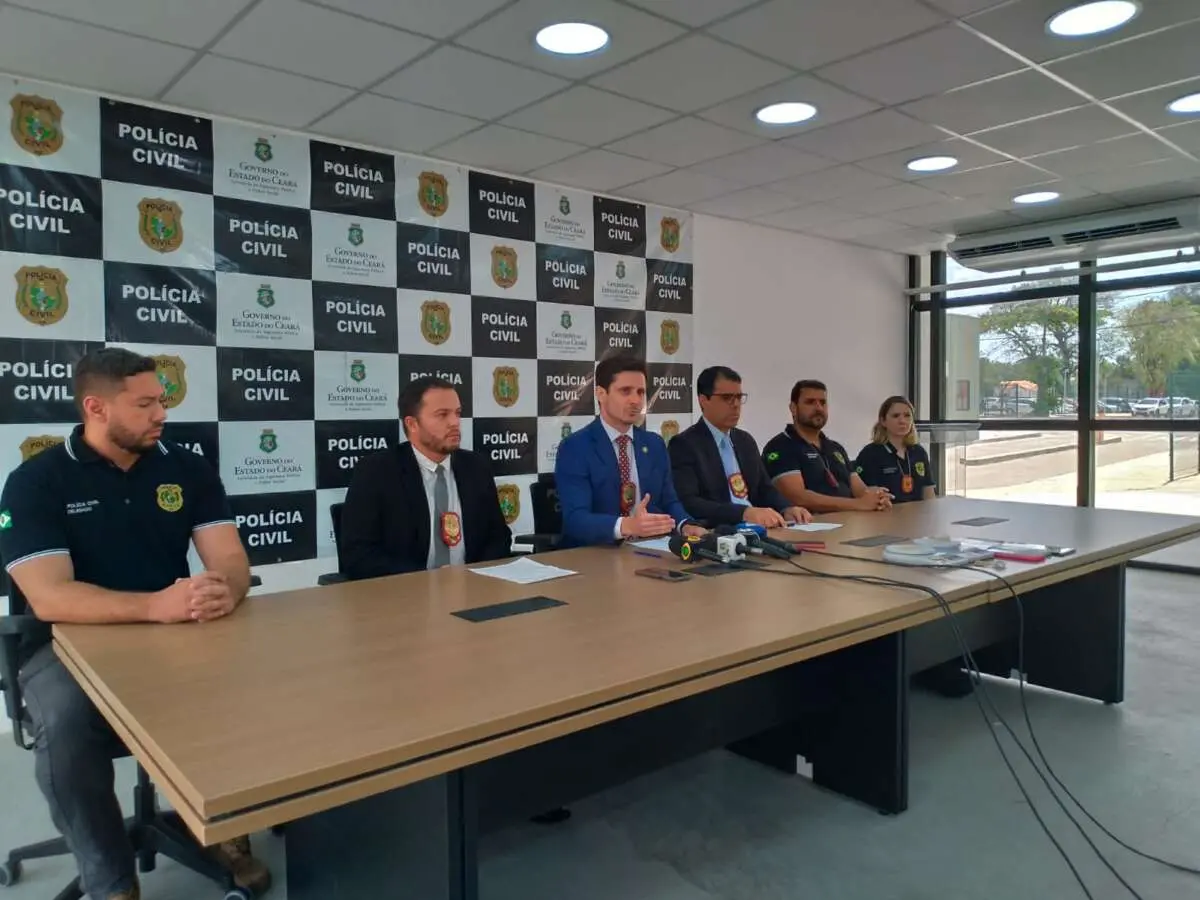 Imagem da notícia: Oito suspeitos de integrarem organização criminosa são presos em operação da PCCE em Caucaia