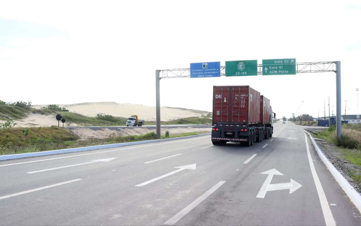 Imagem da notícia: Governo publica edital de R$ 40 milhões para duplicação da BR-222 ligando Pecém e Sobral
