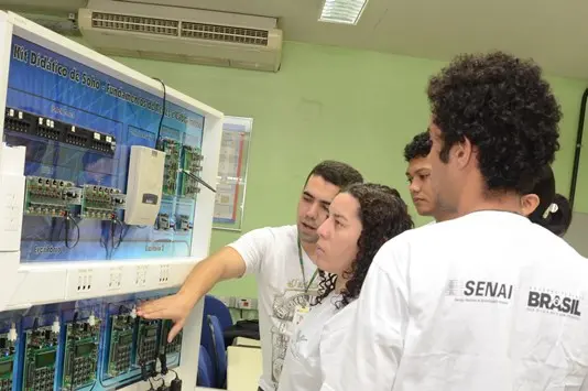 Imagem da notícia: Senai e Enel Ceará abrem inscrições para nova turma do Mulheres Eletricistas