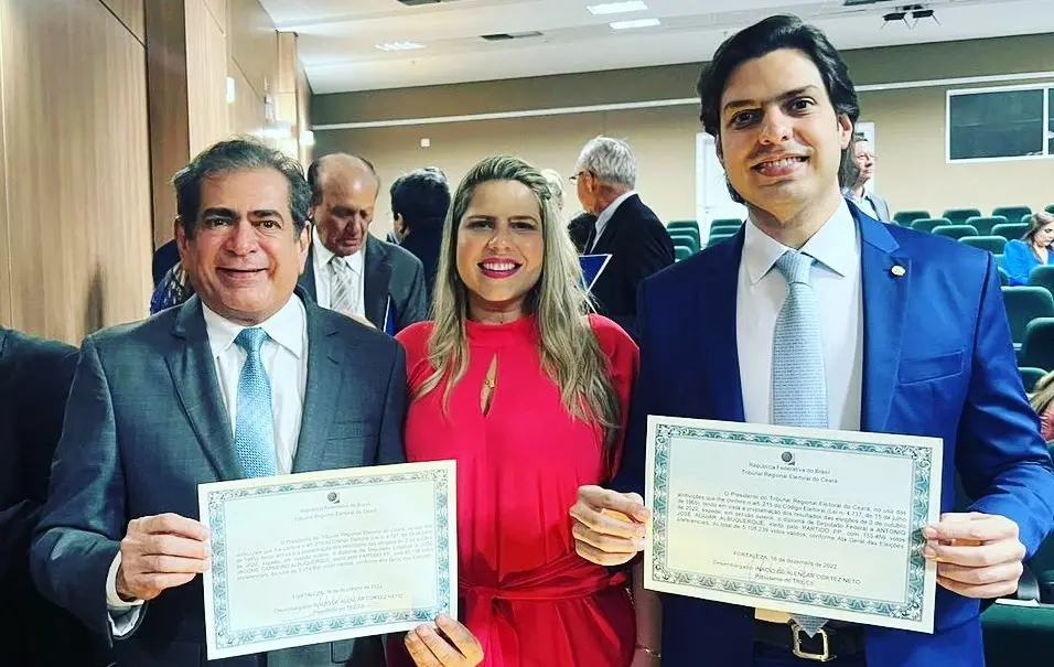 Imagem da notícia: Disputa política em Massapê tem irmãos rompidos e novo racha histórico na Família Albuquerque