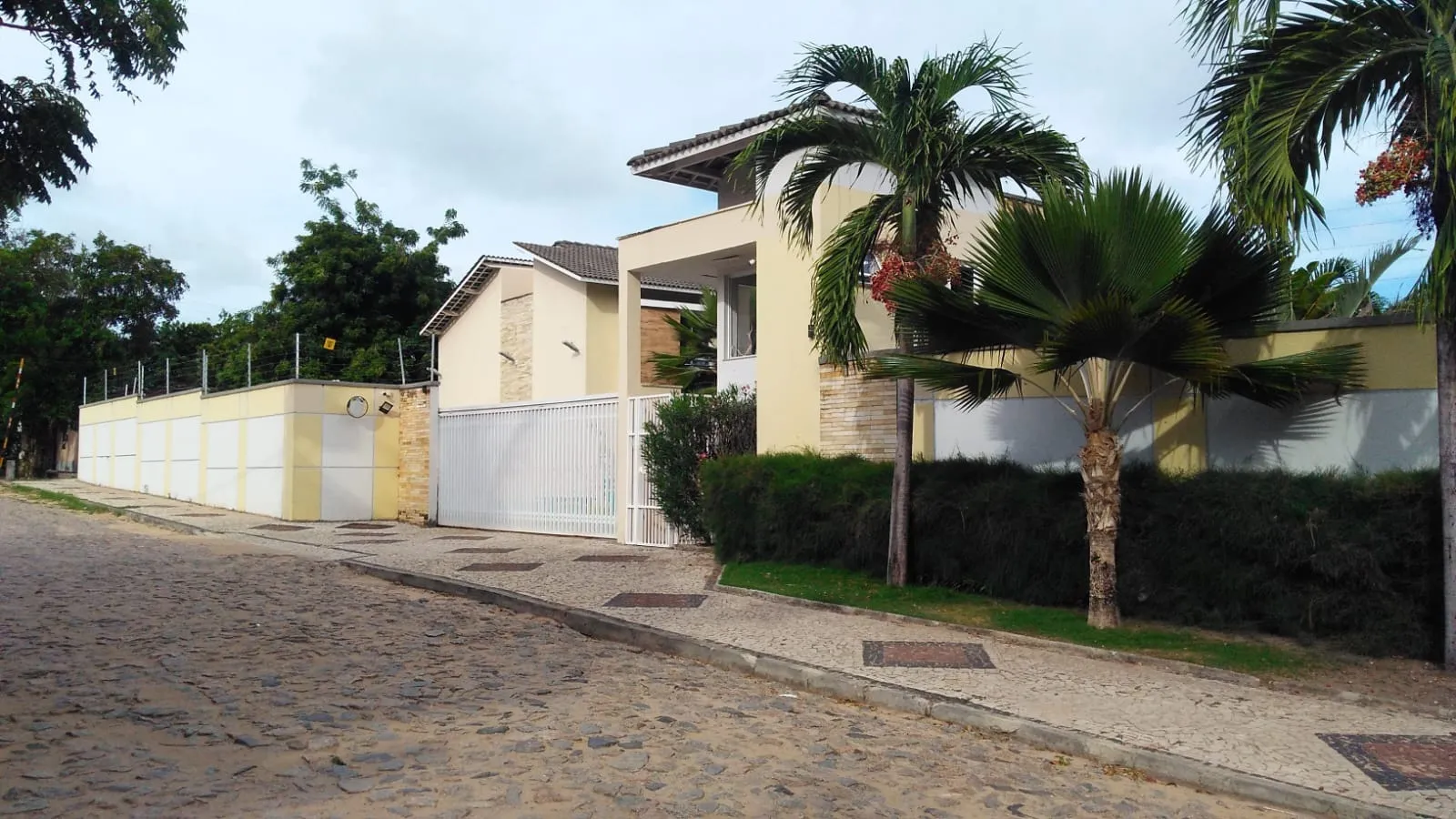 Condomínio na Lagoa Redonda utiliza serviço de energia por assinatura