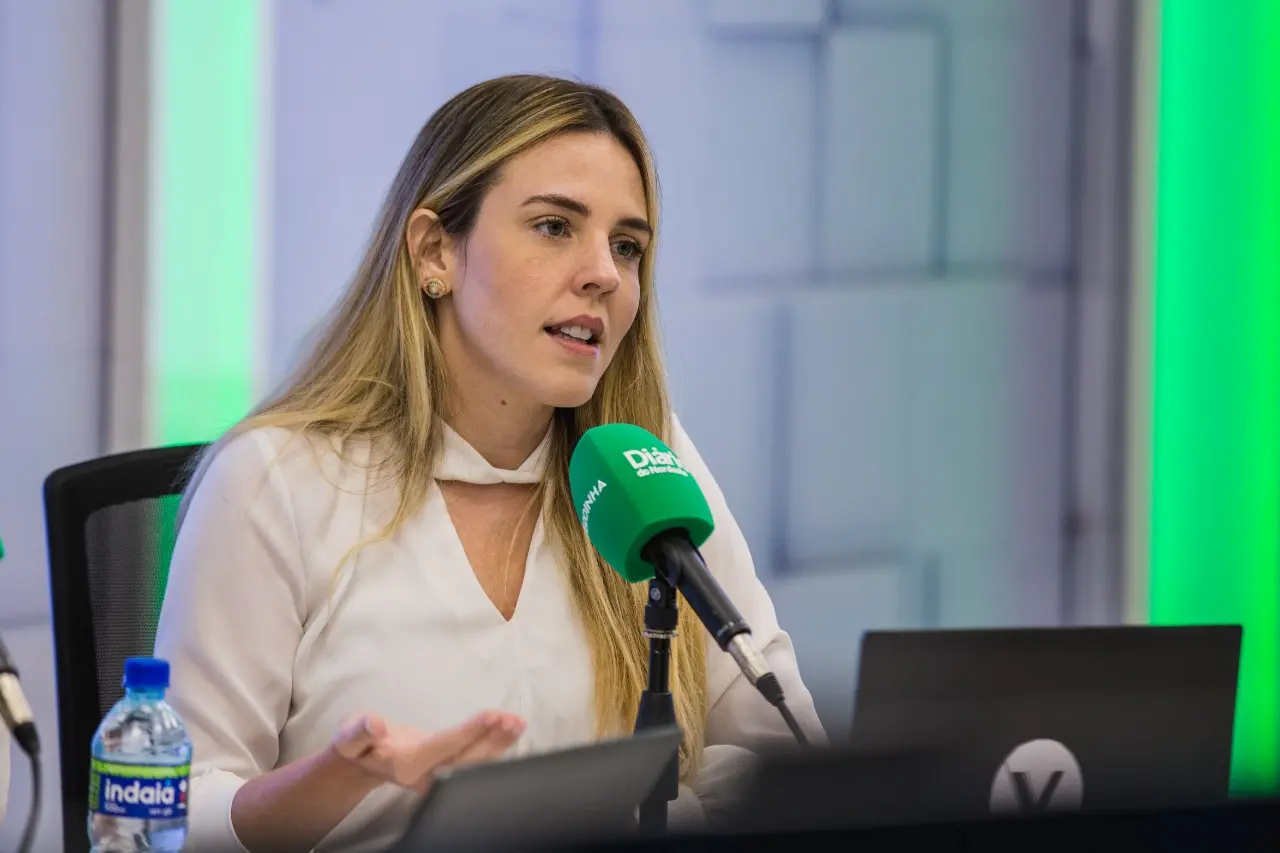 Jade Romero, governadora do Ceará em exercício