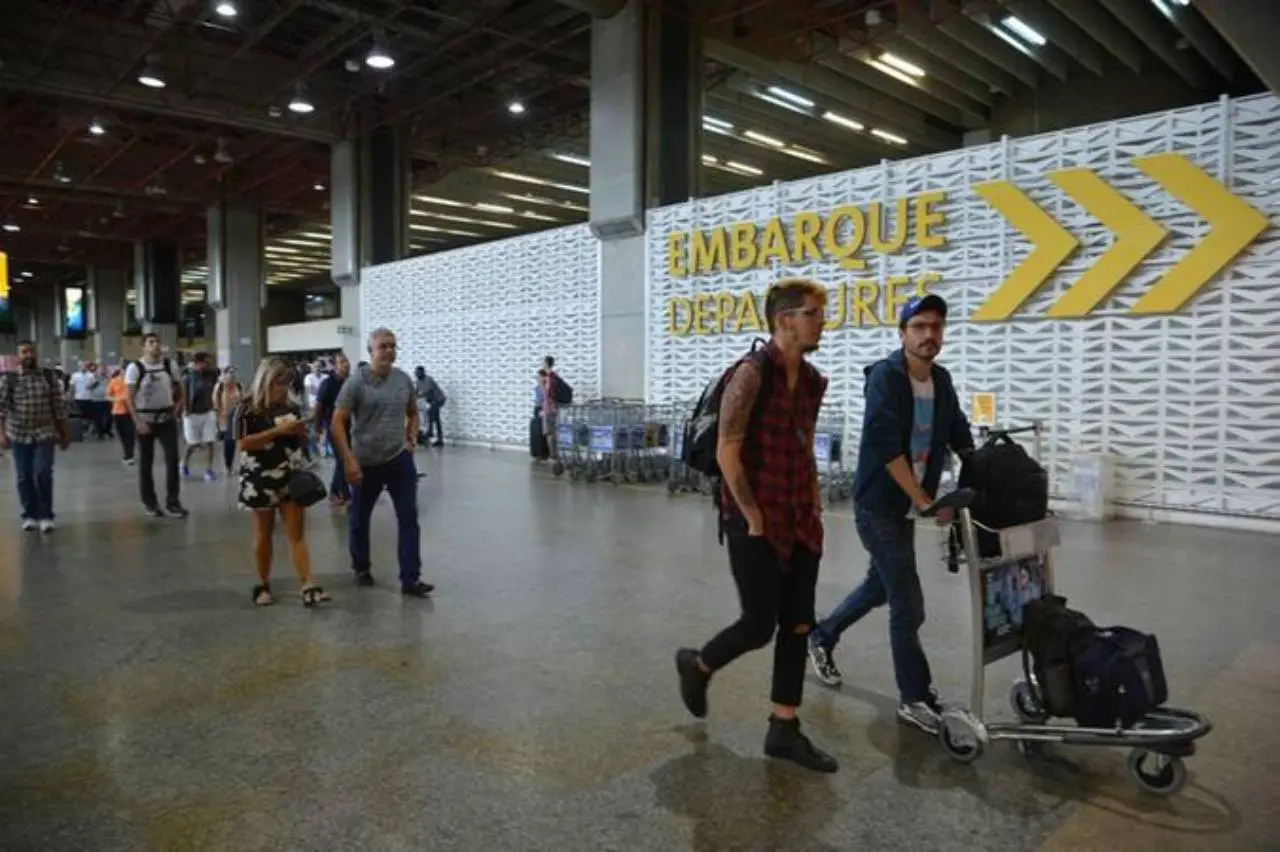 Imagem da notícia: Por que há grande concentração de voos internacionais em São Paulo? Entenda 