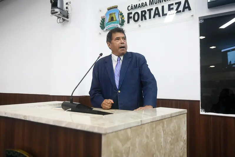 Imagem da notícia: Ex-líder na Câmara, Mesquita diz que teve 'excesso de zelo' com Governo Sarto e foi 'crucificado'