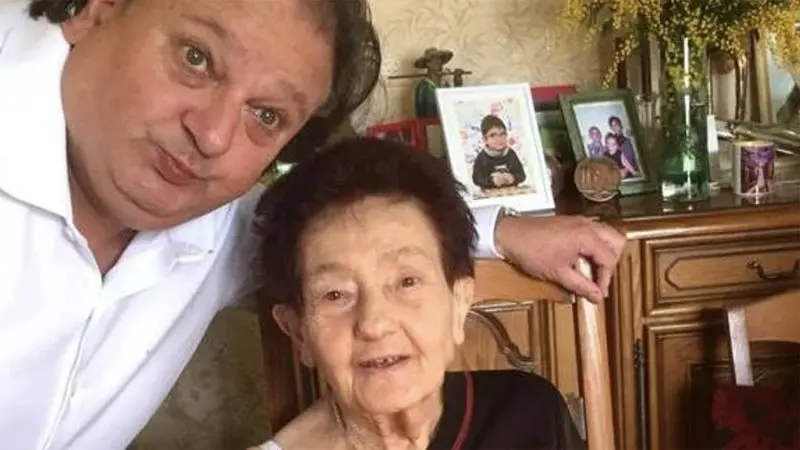 Imagem da notícia: Morre mãe de Erick Jacquin após chef relevar que ela não estava passando bem