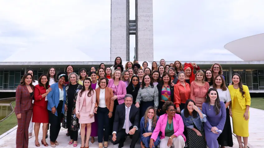 Imagem da notícia: Quais os avanços recentes nas políticas no Ceará e no Brasil pelo fim da violência contra a mulher
