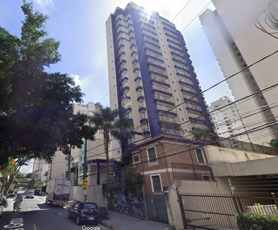 Imagem da notícia: Homem é morto por sniper da polícia ao fazer esposa refém com faca em São Paulo