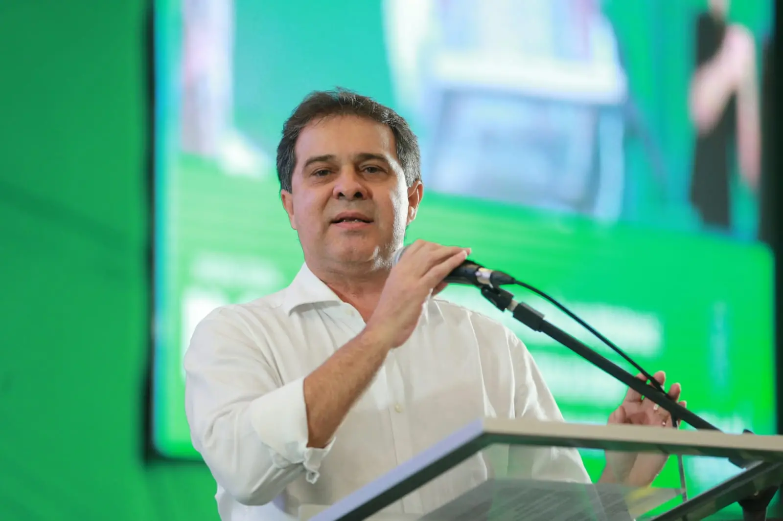 Imagem da notícia: Julgamento sobre desfiliação de Evandro Leitão do PDT é adiado na Justiça Eleitoral