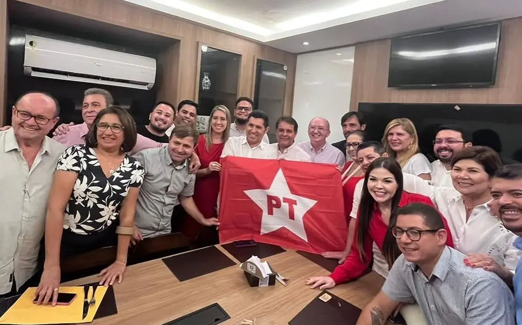Imagem da notícia: Evandro Leitão fala sobre filiação ao PT: 'Uma das mais importantes decisões da minha vida pública'
