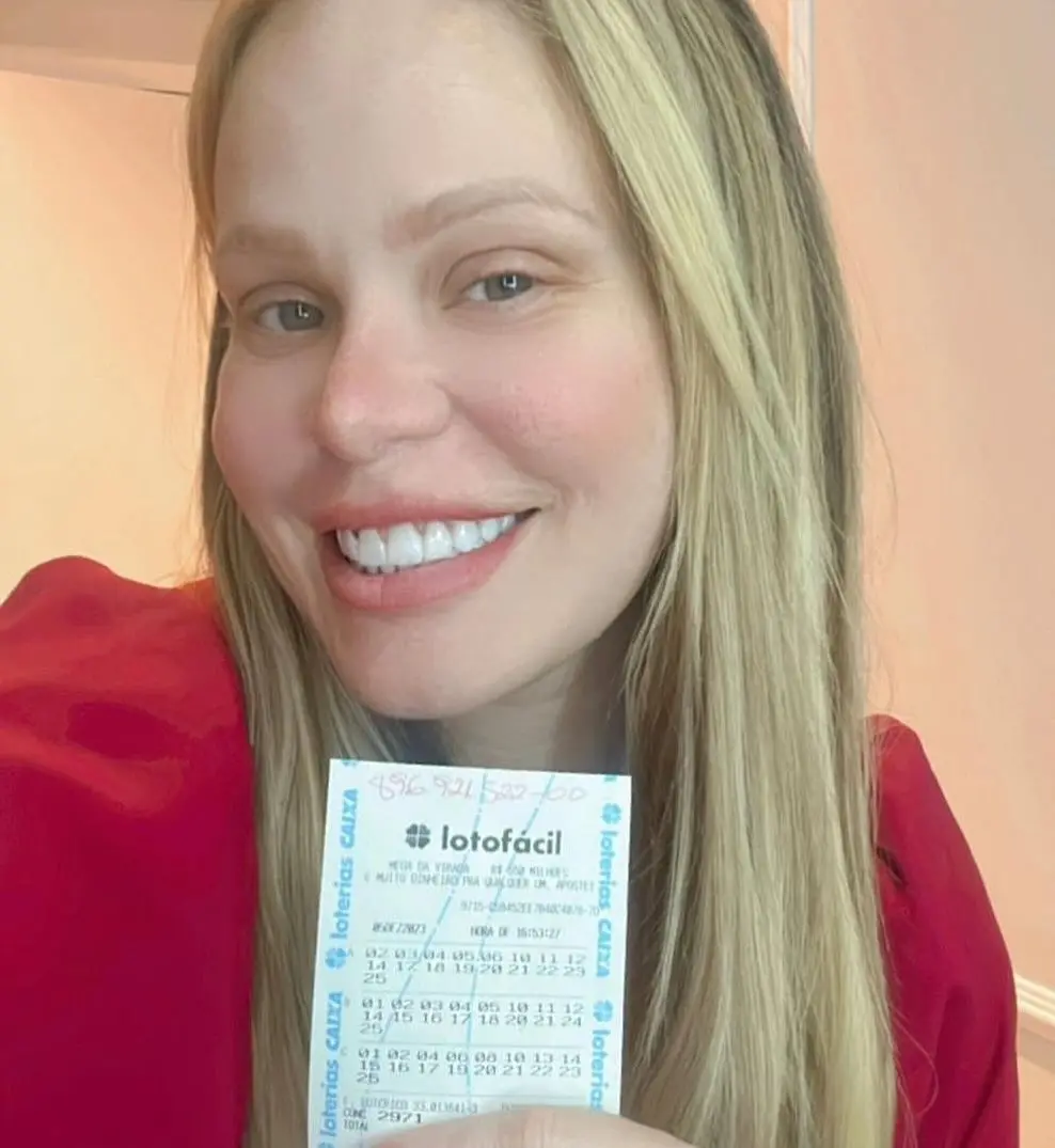 Imagem da notícia: Após ganhar novamente na loteria, Paulinha Leite revela palpite para Mega da Virada