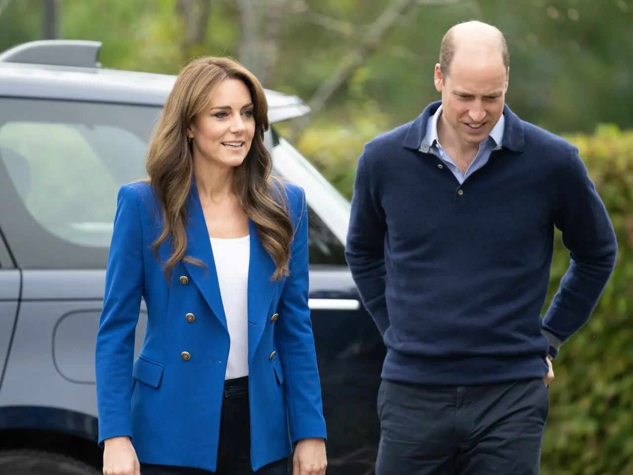 Imagem da notícia: Foto da família real britânica tem possível erro de Photoshop em Louis; veja