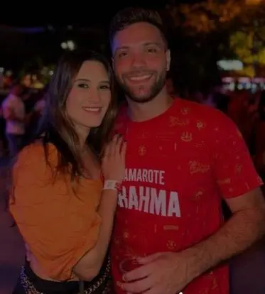 Imagem da notícia: Filha de Fátima e Bonner, Bia Bonemer comemora um mês de namoro 