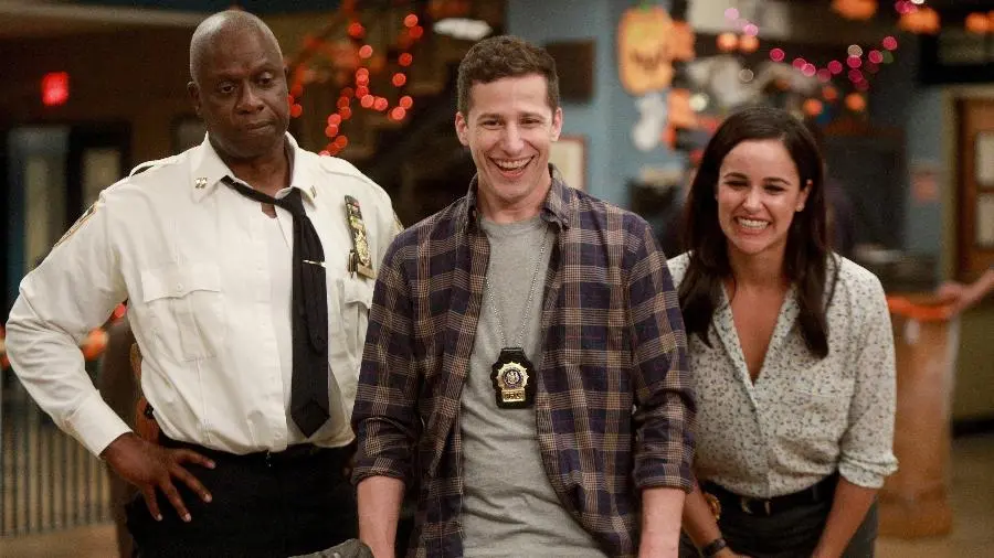 Imagem da notícia: Colegas de elenco lamentam a morte de Andre Braugher, o Capitão Holt de 'Brooklyn 99'