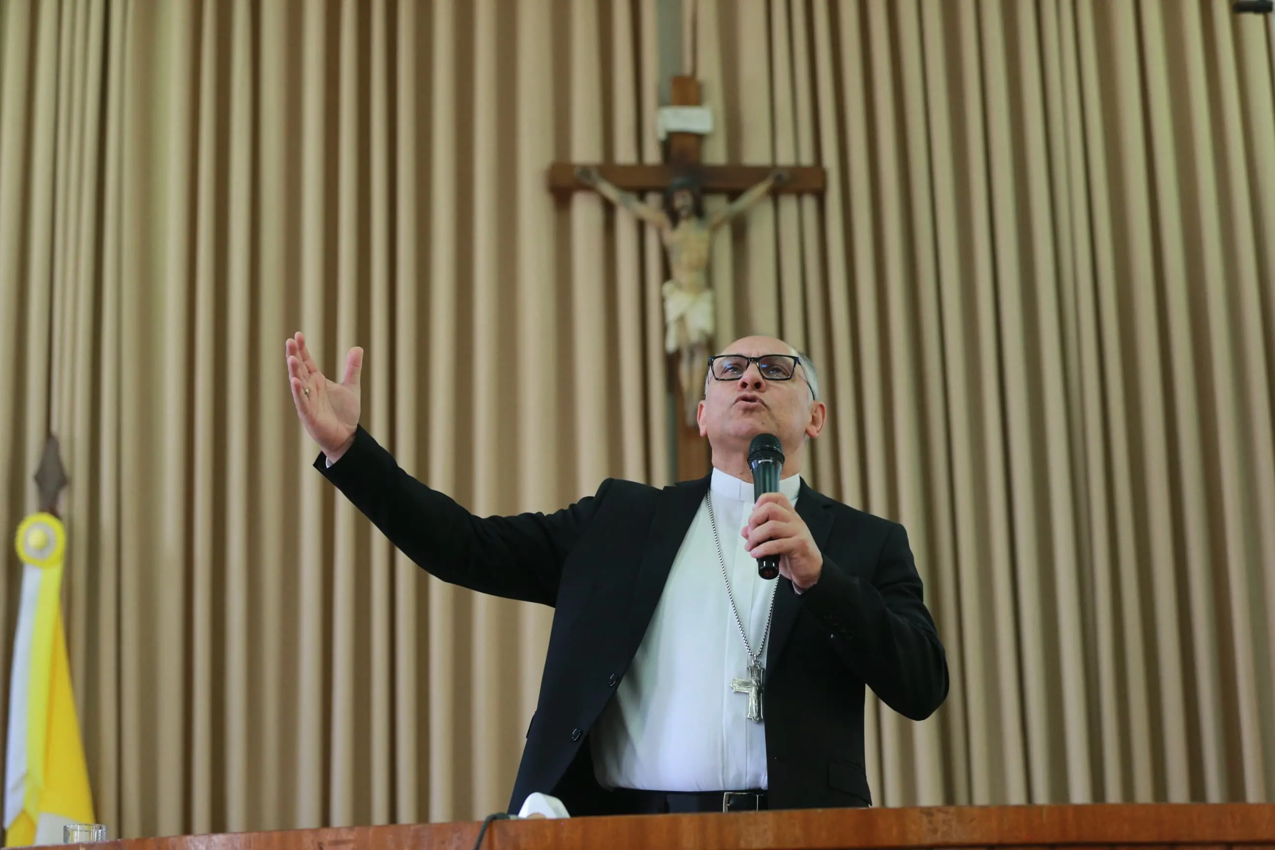 Imagem da notícia: ‘Não tenham medo do novo que vou apresentar’, diz novo arcebispo de Fortaleza em primeira entrevista