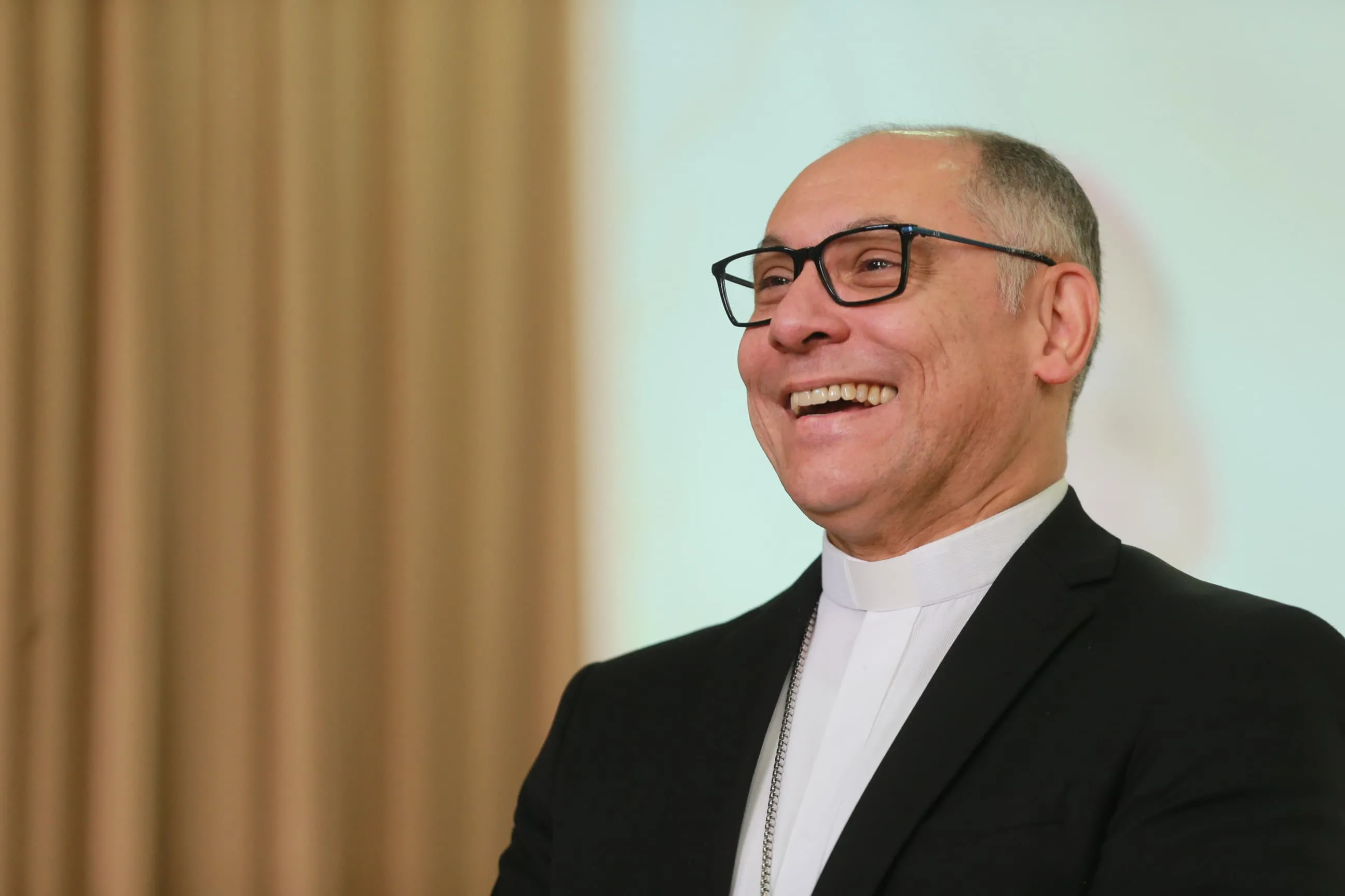 Arcebispo sucede Dom José Antonio, que ocupou o cargo por 24 anos