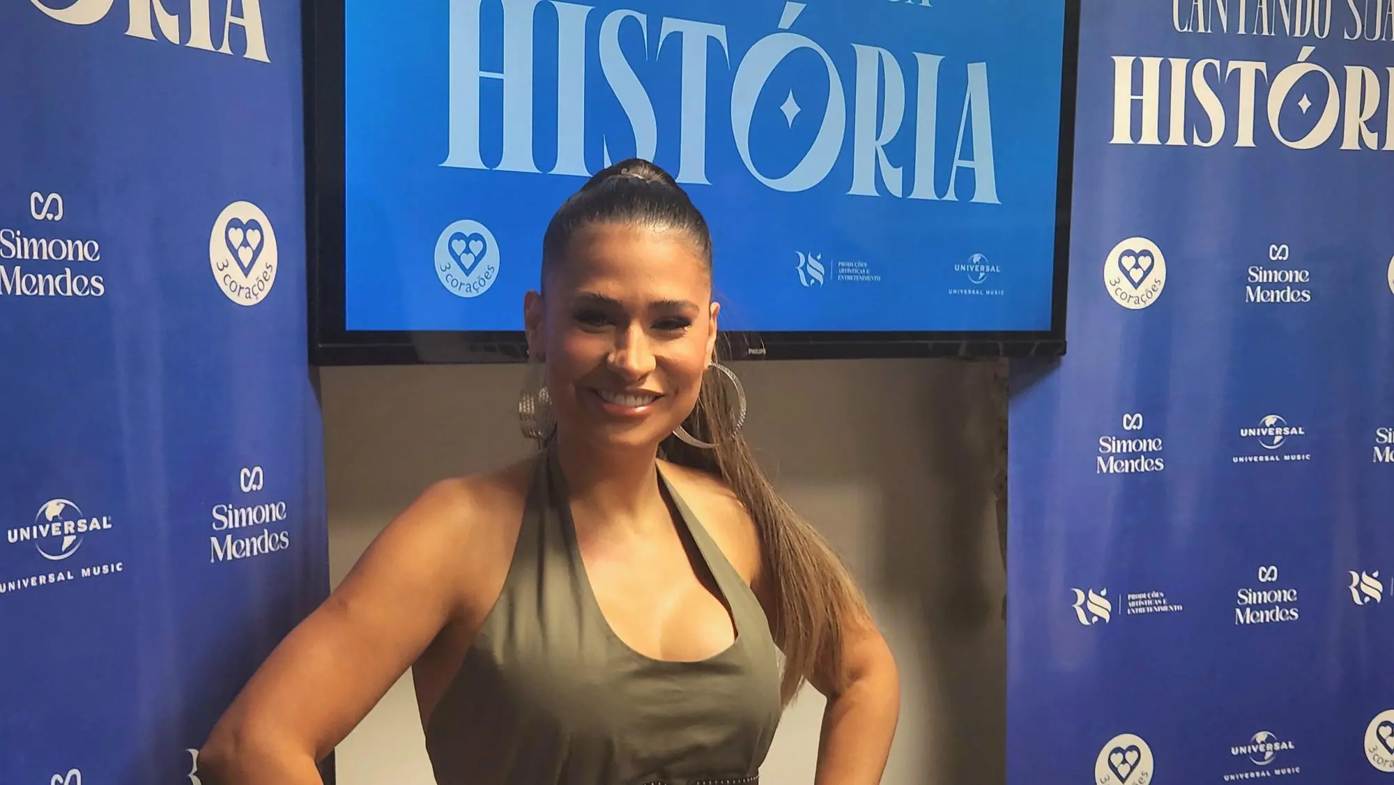 Imagem da notícia: Simone Mendes quer ganhar um Grammy com gravação de projeto 'Cantando sua História', em Fortaleza 