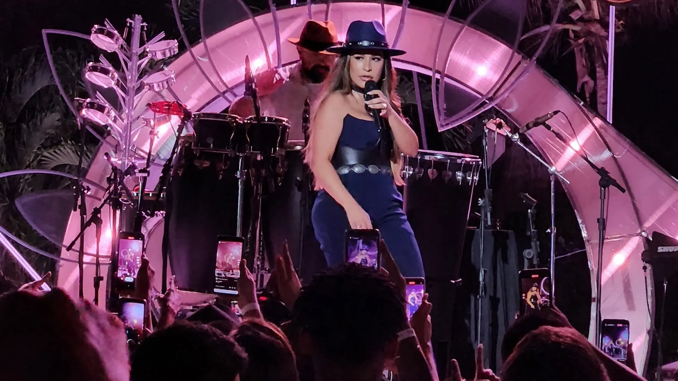 Cantora gravou DVD neste mês exatlando o sertanejo