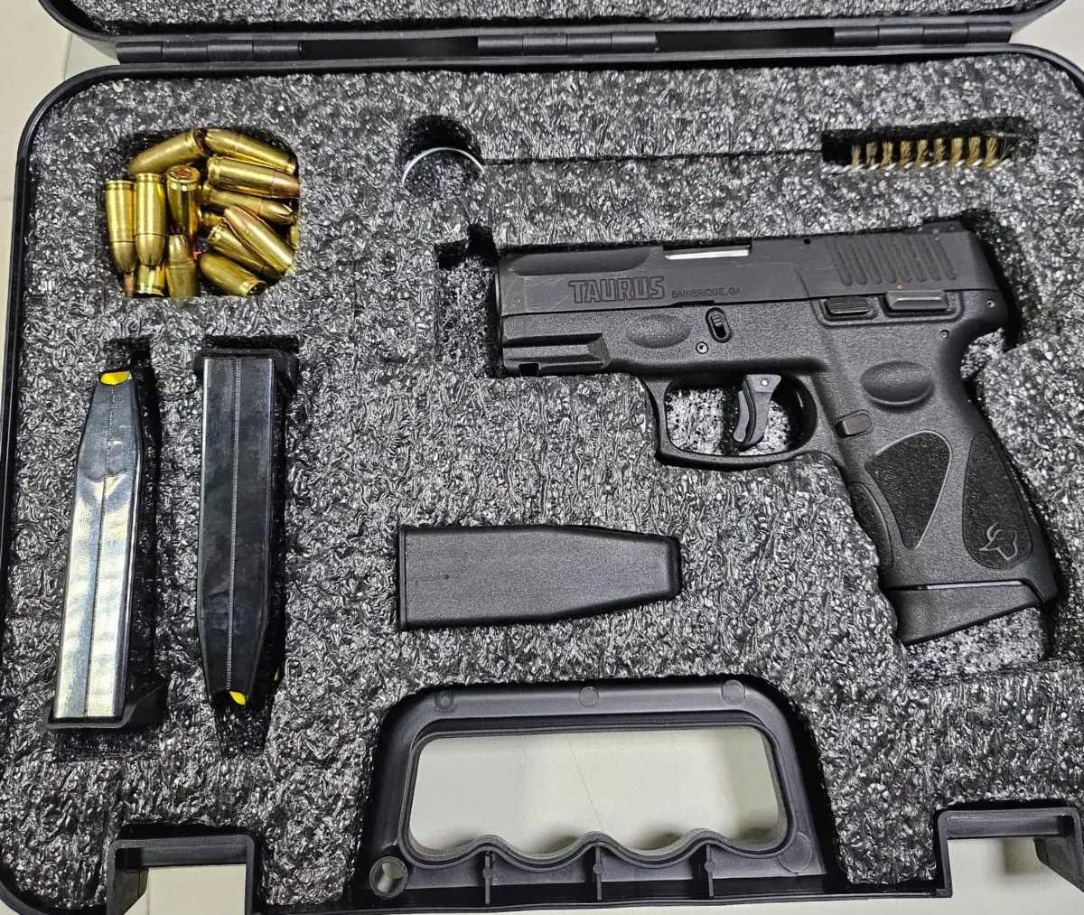 Imagem da notícia: PF deflagra operação contra concessão ilegal de porte de arma de fogo para guardas municipais no CE