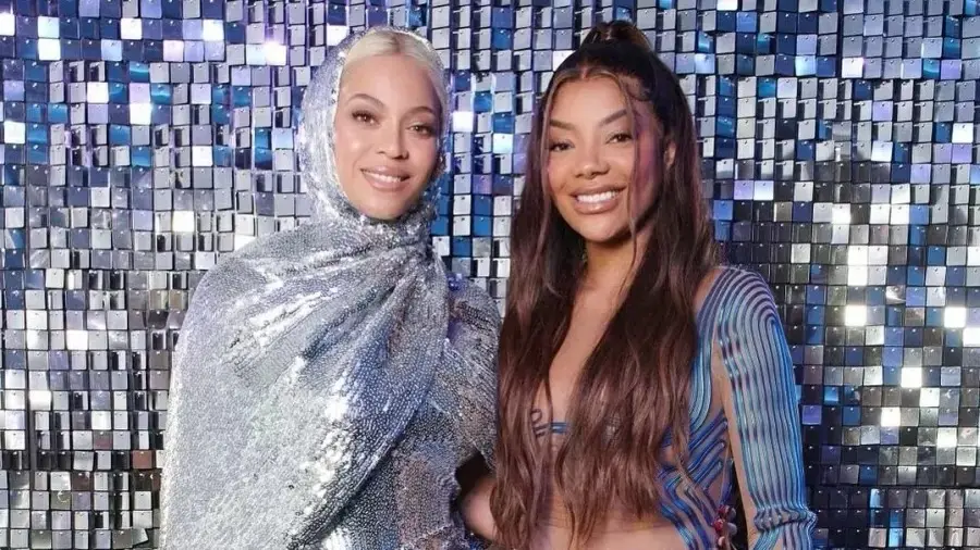 Imagem da notícia: Ludmilla mostra foto com Beyoncé: 'Mudou a minha vida'
