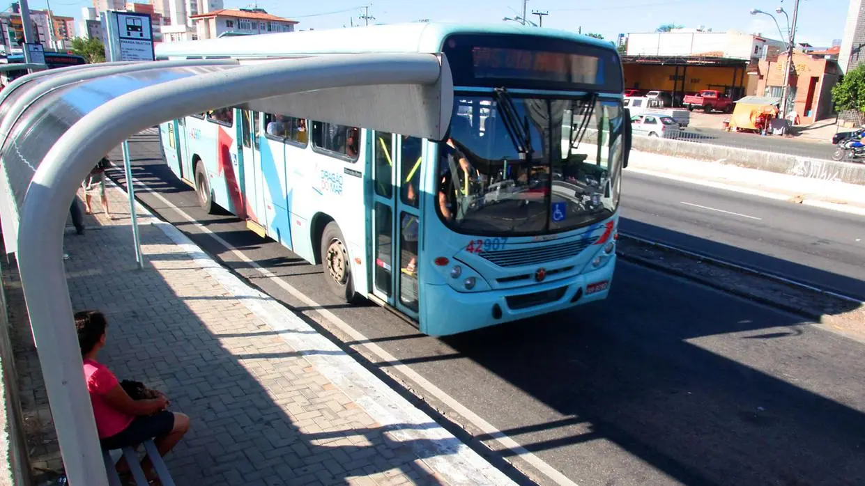 Imagem da notícia: Passagem de ônibus em Fortaleza não deve ter aumento em 2024, diz Sarto