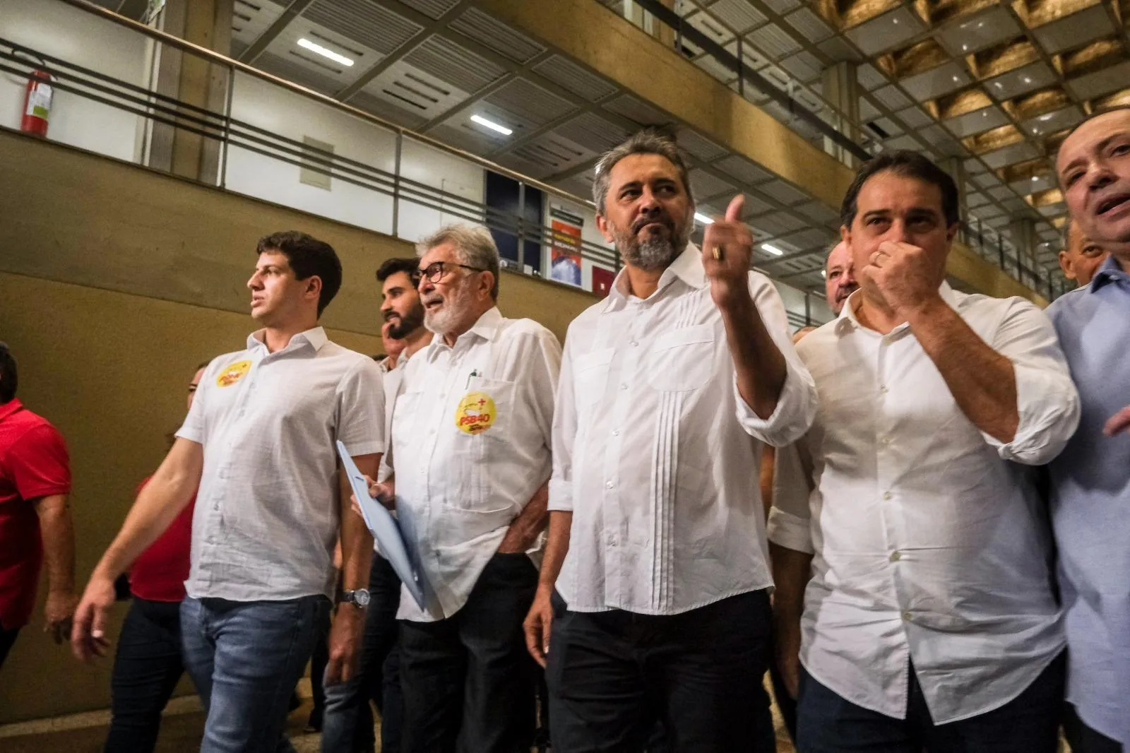 Sob o comando de Eudoro Santana, o PSB fincou os dois pés na base aliada do governador Elmano de Freitas e tem atraído prefeitos de diversos partidos