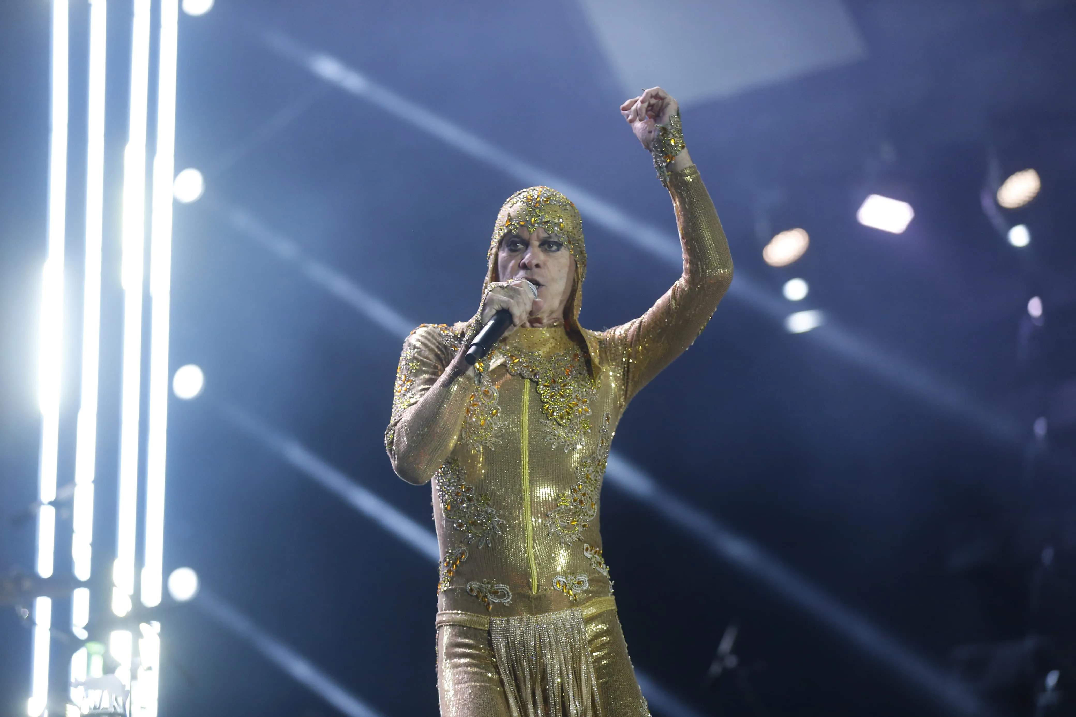 Ney Matogrosso levou emoção e energia ao palco do Aterrinho