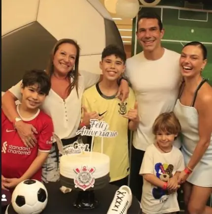 Imagem da notícia: Isis Valverde surpreende e se declara ao filho de Wanessa Camargo: 'Um presente'
