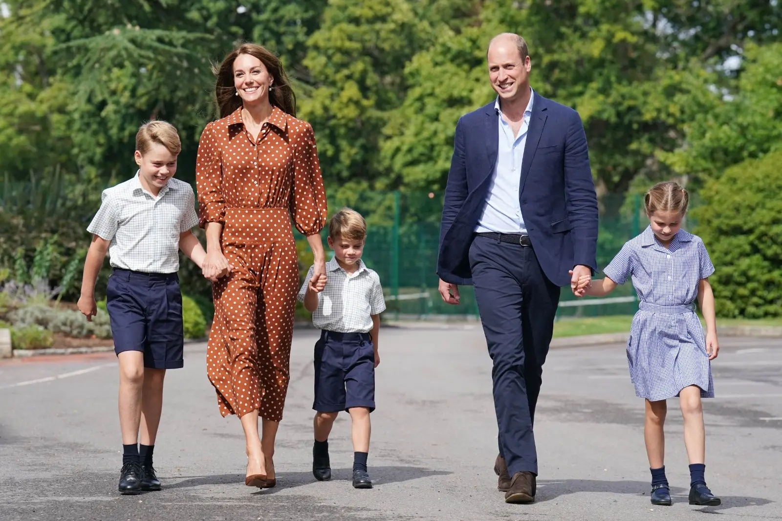 Imagem da notícia: Kate Middleton já está de 'coração partido' com ida de príncipe George a internato em 2026, diz site