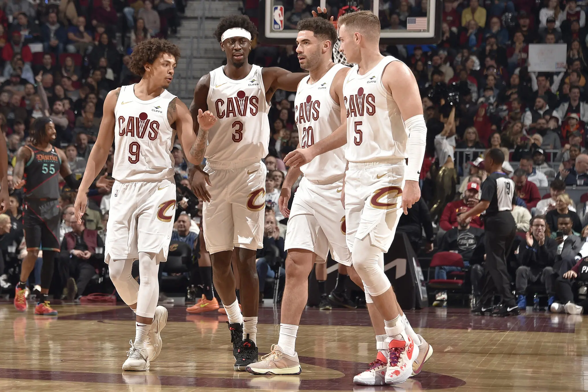Imagem da notícia Jogos de hoje na NBA: veja onde assistir e horário das partidas de sábado (15)