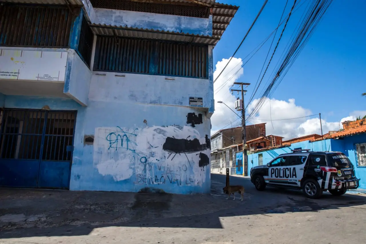 Imagem da notícia: Duas pessoas são mortas e 15 baleadas em tentativa de chacina na Barra do Ceará, em Fortaleza