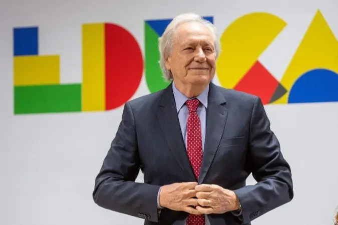 Imagem da notícia: Ricardo Lewandowski assume Ministério da Justiça, anuncia Lula