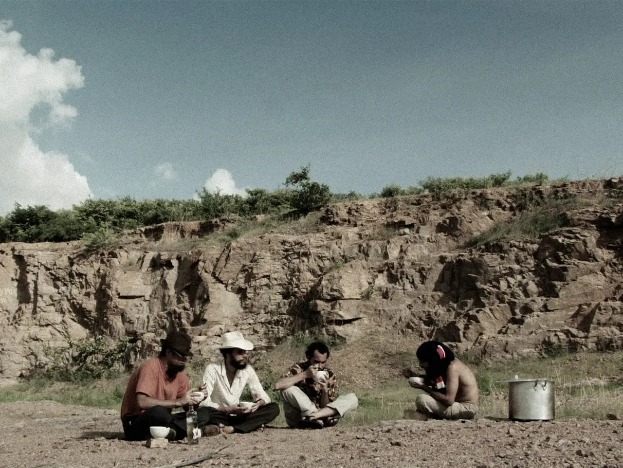 “Estrada Para Ythaca”, de Guto Parente, Luiz Pretti, Pedro Diógenes, eRicardo Pretti, foi o vencedor de 2010 da Mostra Aurora, a principal competitiva de Tiradentes
