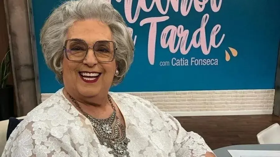 Imagem da notícia: Apresentadora Mamma Bruschetta deixa UTI em SP após uma semana internada