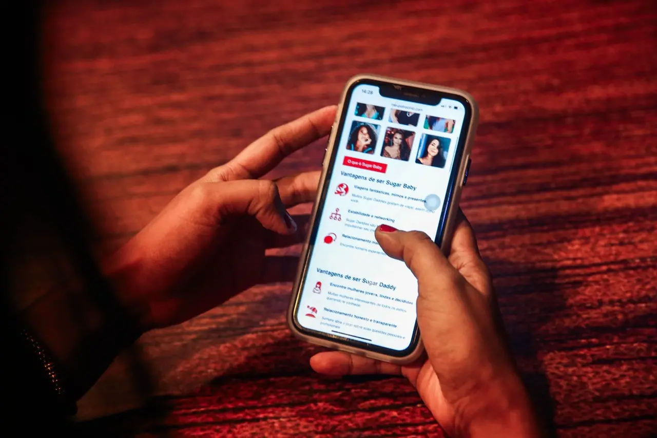 Imagem da notícia: Rede social de 'sugar daddy' tem 48 mil patrocinadores com renda média de R$ 75 mil no Ceará