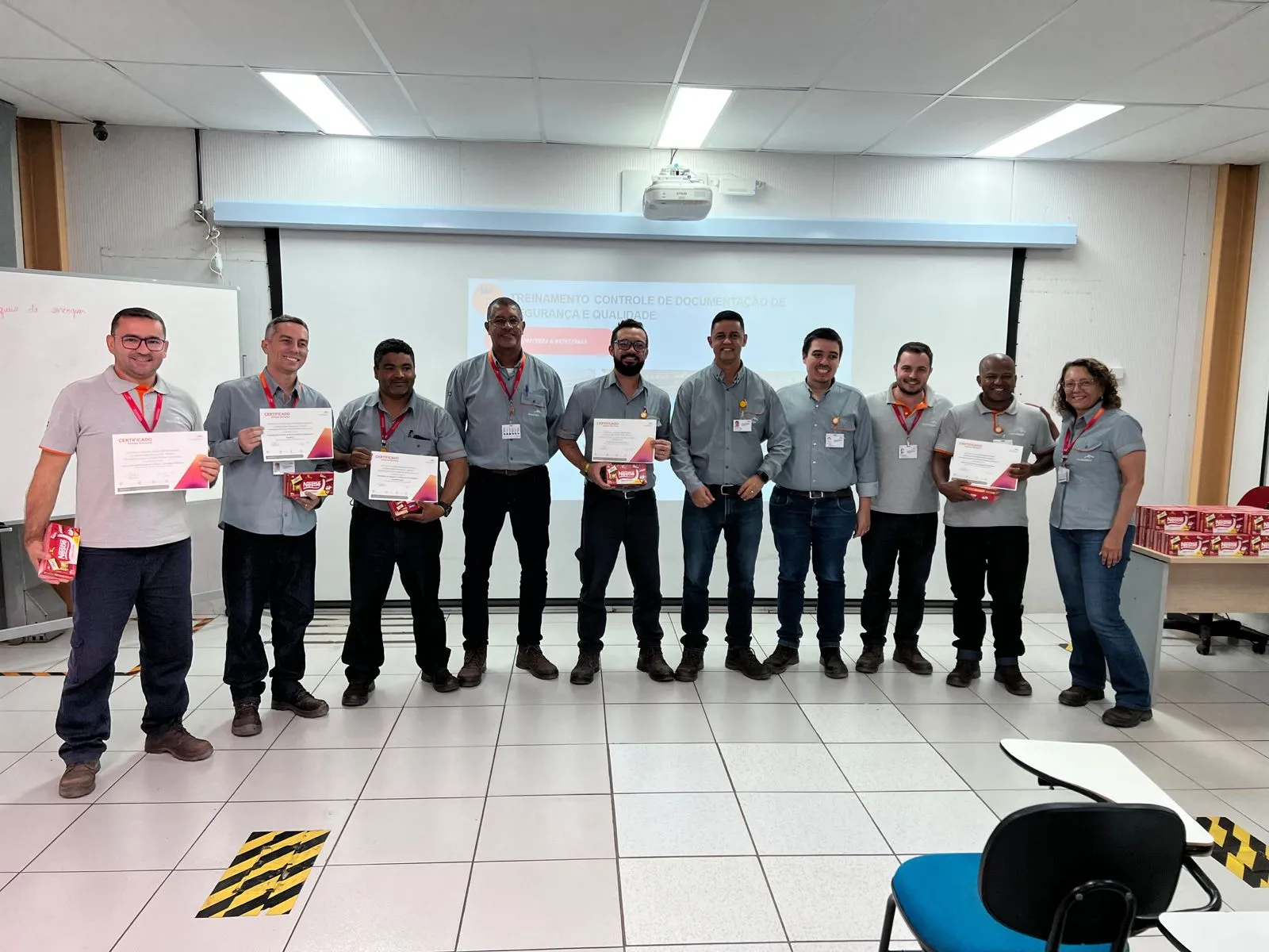 Carlos Felipe lidera uma equipe de quase 100 pessoas