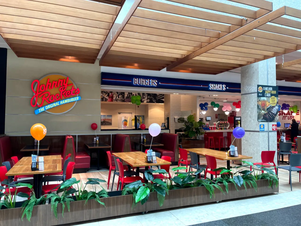Imagem da notícia: Johnny Rockets deve abrir unidade drive-thru em Fortaleza ainda neste ano